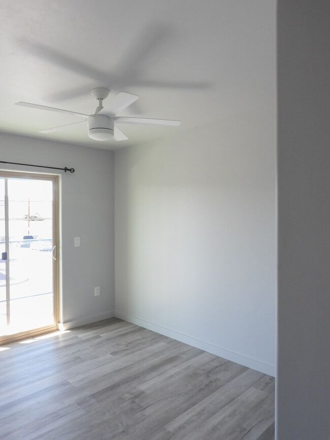 Building Photo - 3 Bedroom 2.5 Bath Home