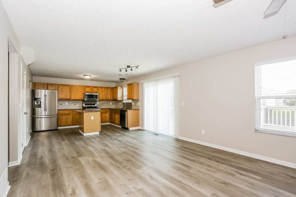 Building Photo - 8402 Lucerne Dr