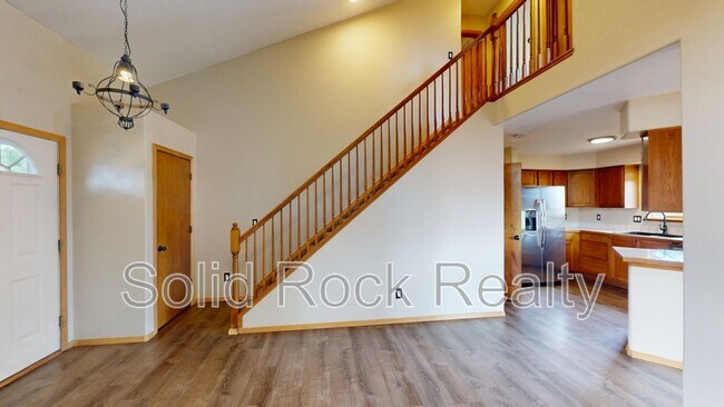 Building Photo - 4770 Beechvale Dr