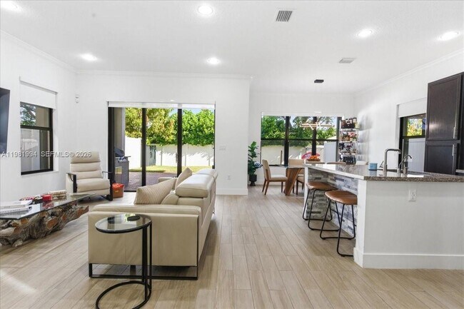 Building Photo - 3407 W 99th Pl