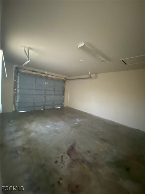 Building Photo - 1127 Gilbert Ave S