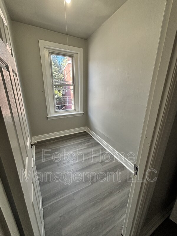 Building Photo - 818 Church St