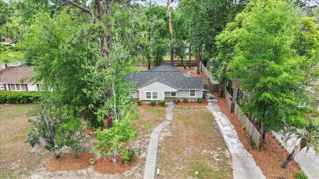 Building Photo - 2204 Mason Dr
