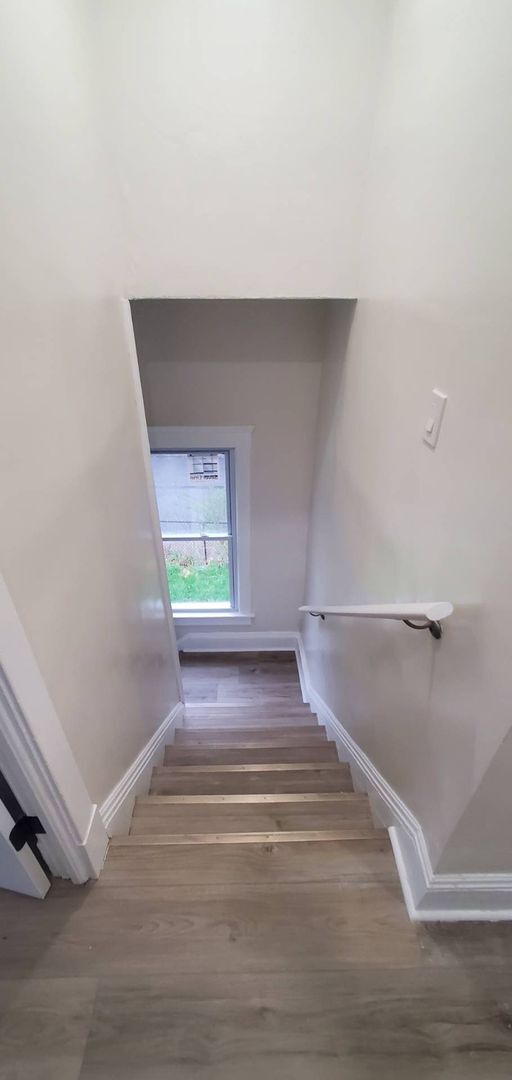 Building Photo - Charming 3-Bedroom Property in Prime Location