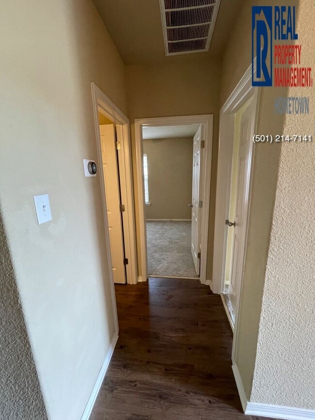 Building Photo - 2064 Fern Valley Dr