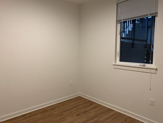 Building Photo - Modern One-Bedroom in the Heart of Wallingford!!!