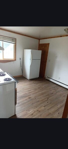 Building Photo - 4996 Main St