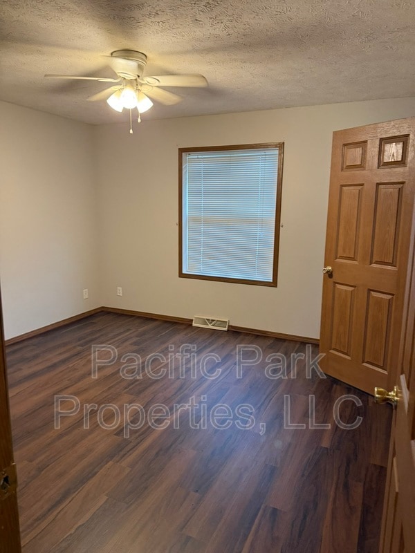 Building Photo - 1010 W 30th St