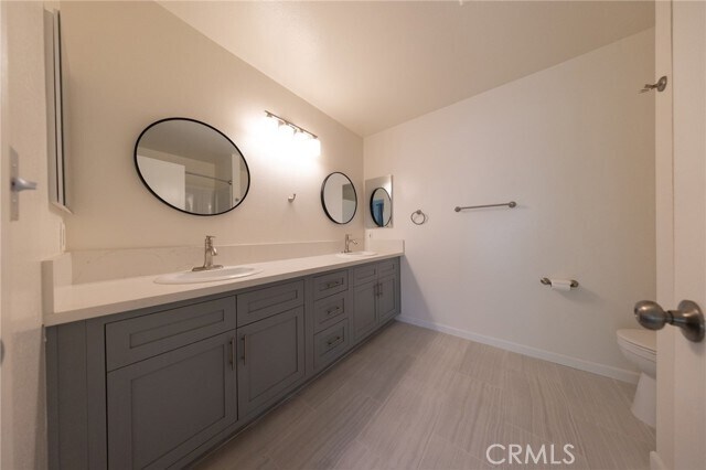 Building Photo - 14004 Cerise Ave