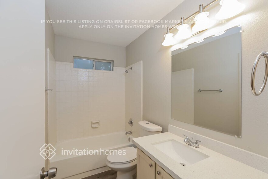 Building Photo - 5930 E Elmwood St