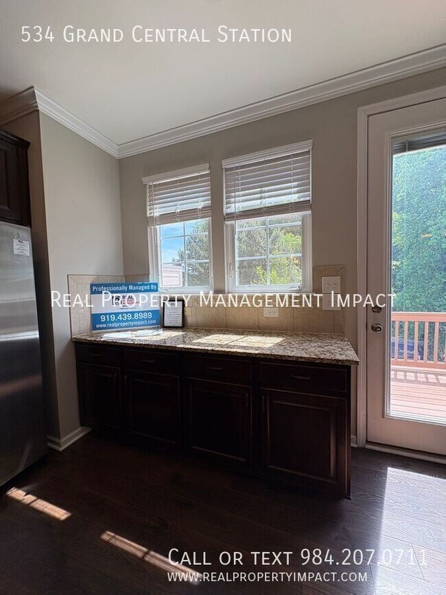 Building Photo - 534 Grand Central Sta