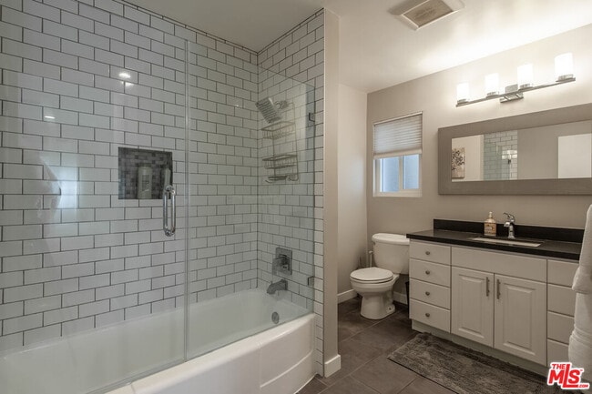 Building Photo - 5226 College View Ave