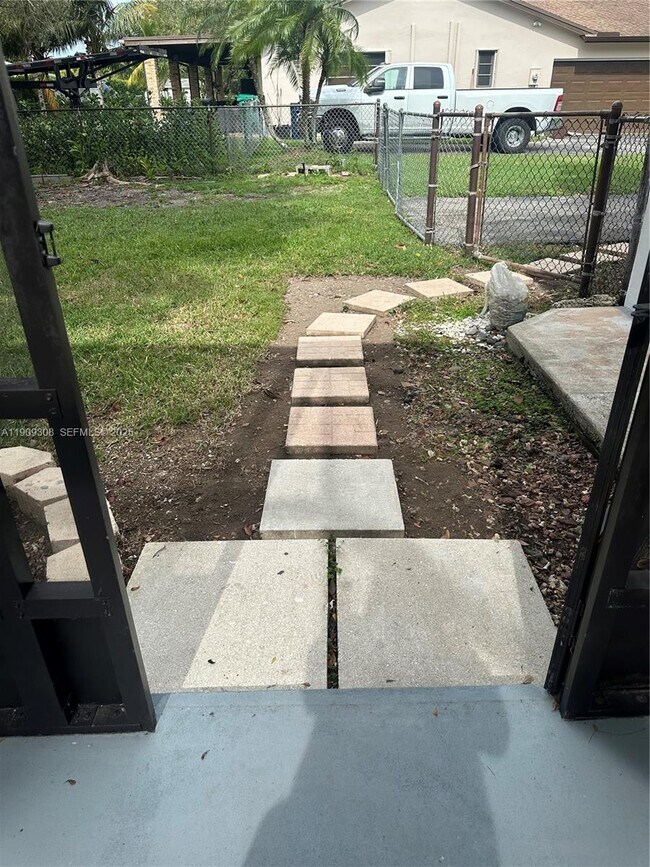 Building Photo - 27850 SW 164th Ct