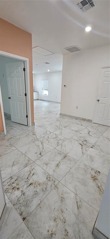 Building Photo - 528 Wideview Ave