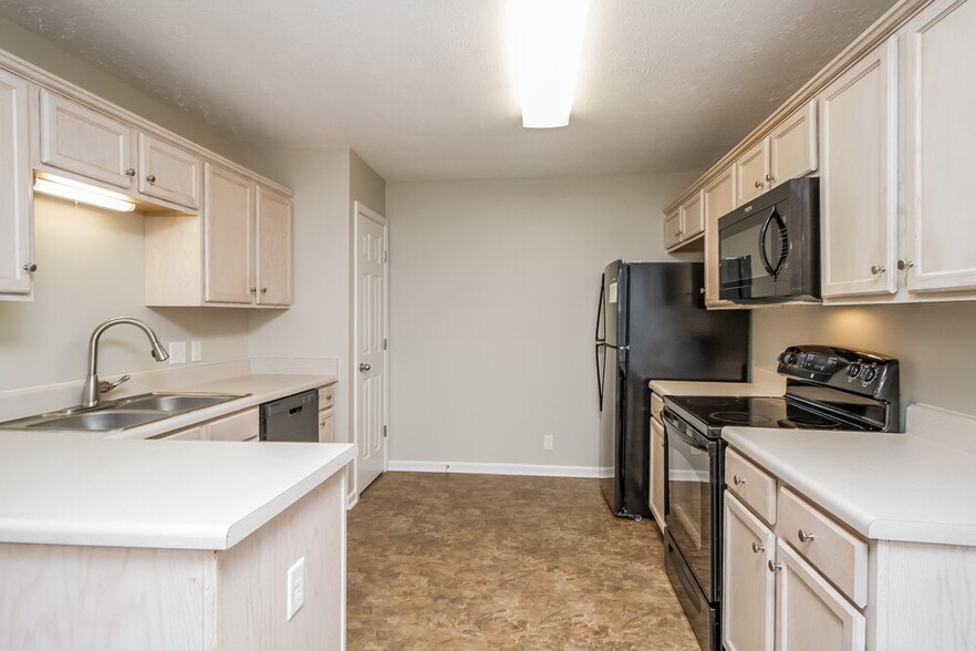 Building Photo - 1413 Chesterbrook Ct