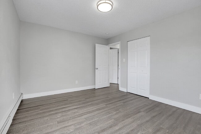 Building Photo - $1,595 2 Bed, 1 Bath Updated Unit in Denve...