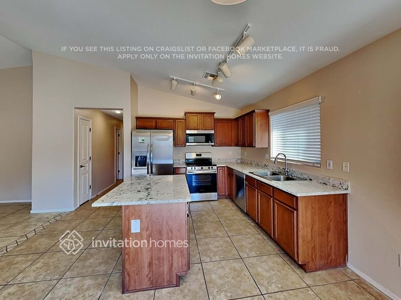 Building Photo - 1789 W Desert Mountain Dr