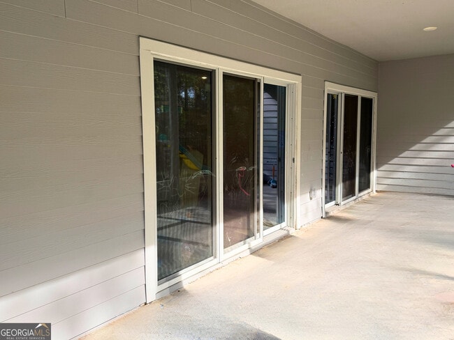 Building Photo - 208 Boatsman Way