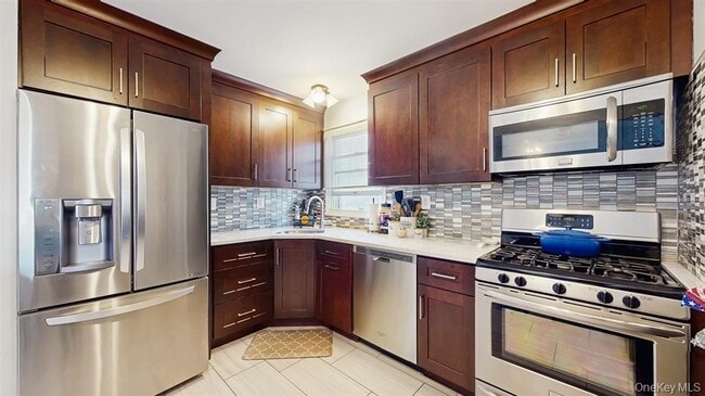 Building Photo - 156-40 76th St