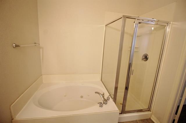 Building Photo - 5316 Lake Gardens Drive