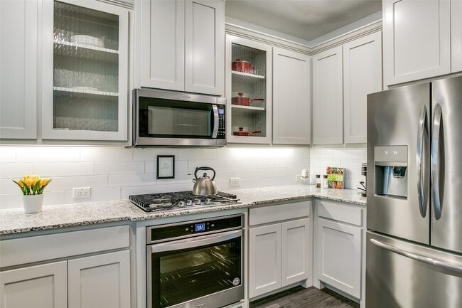 Building Photo - 1213 Casselberry Dr