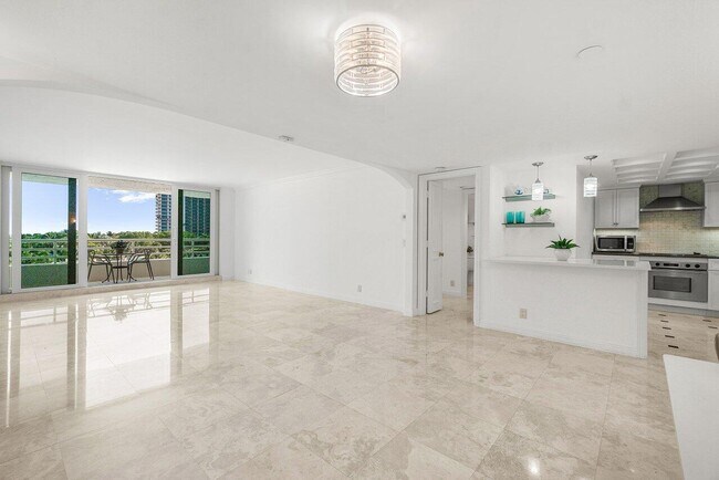 Building Photo - 4201 N Ocean Blvd