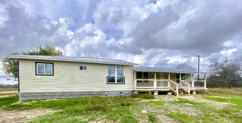 Building Photo - 10888 State Park Rd