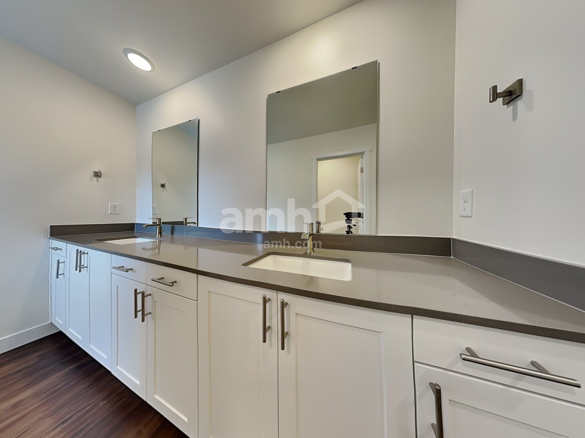 Building Photo - 7814 Verona Lp SW