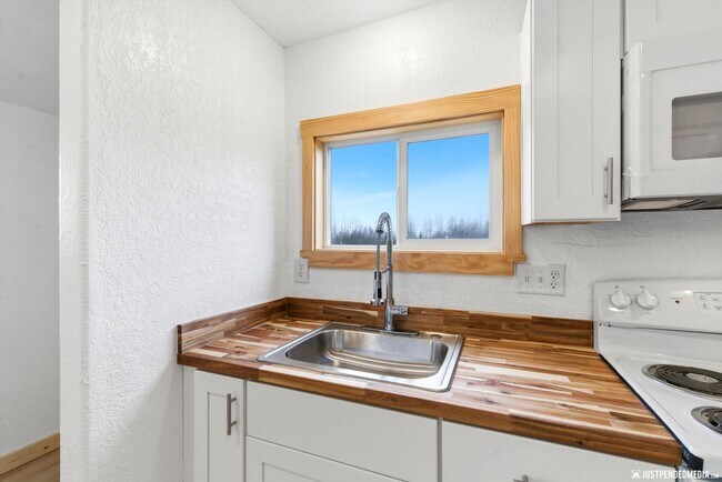 Building Photo - 12716 Hawk Ln