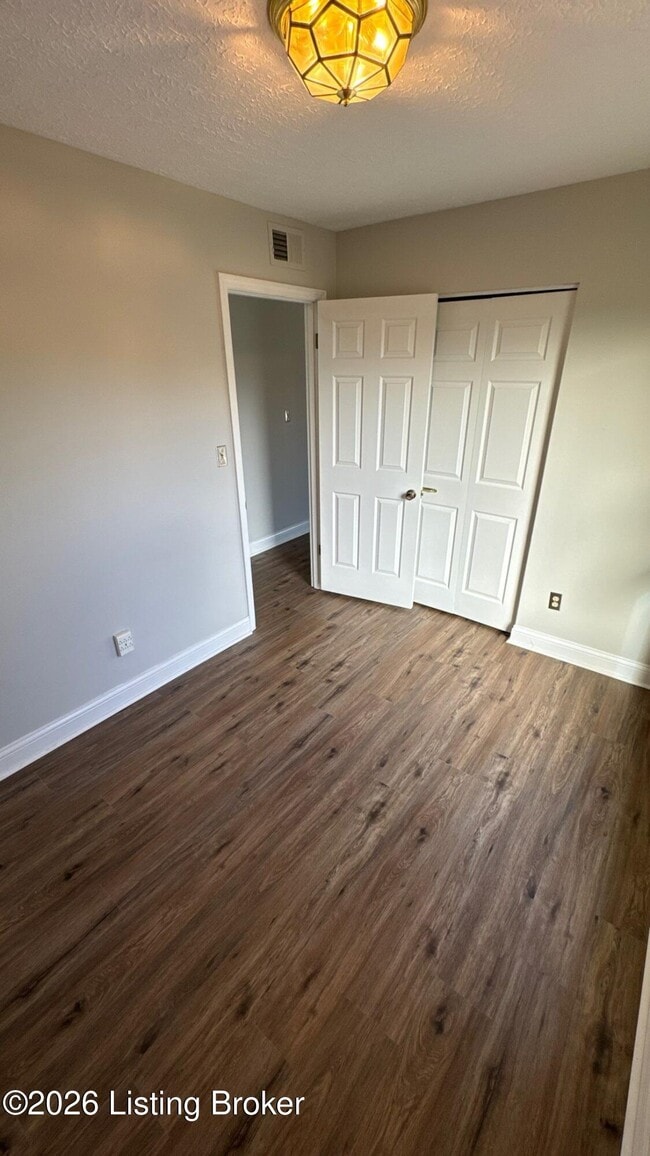 Building Photo - 276 Probus Dr