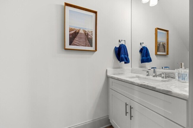 Building Photo - 45 Golden Bell Ct