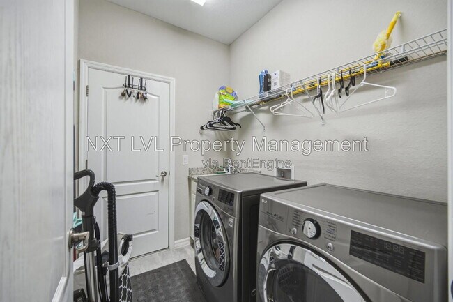 Building Photo - 11910 Bay Oak Dr