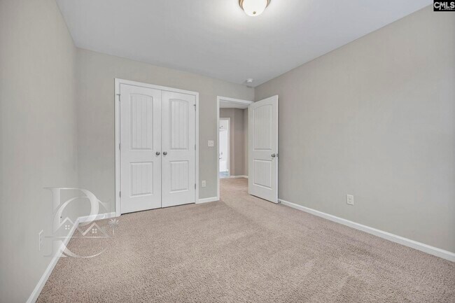 Building Photo - 122 Drummond Wy