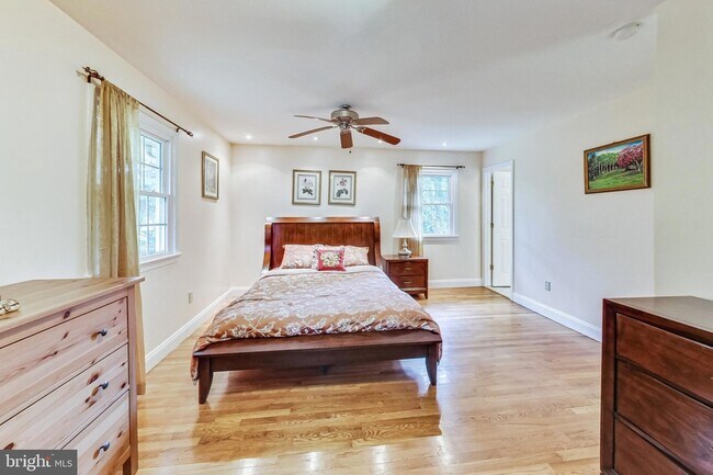 Building Photo - 806 Hope Ct