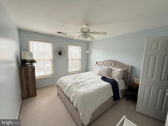 Building Photo - 13133 Rose Petal Cir