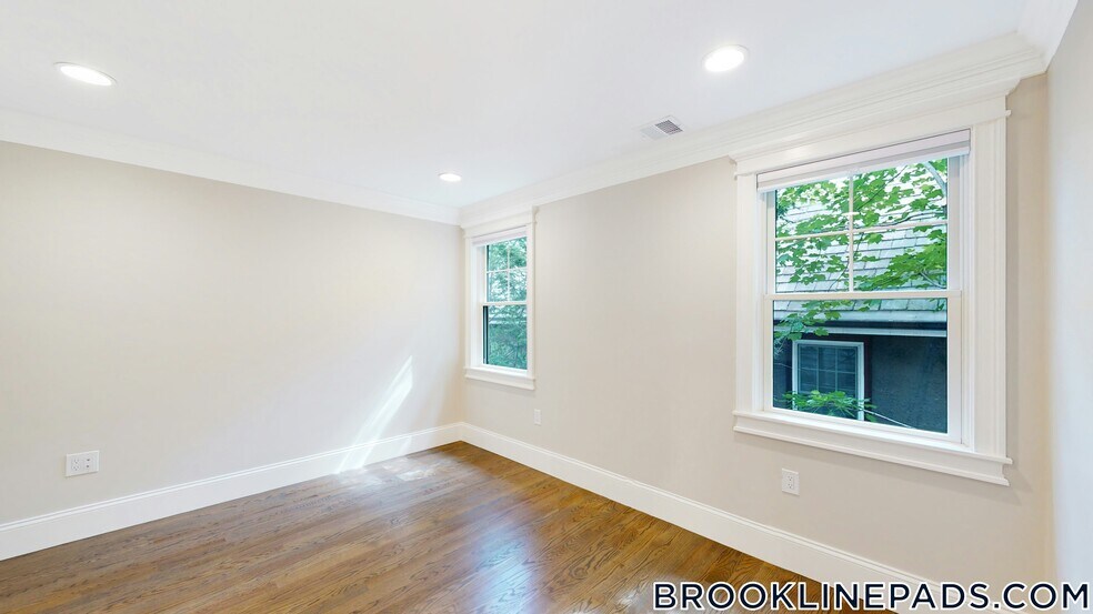 Building Photo - 101 Sumner Rd