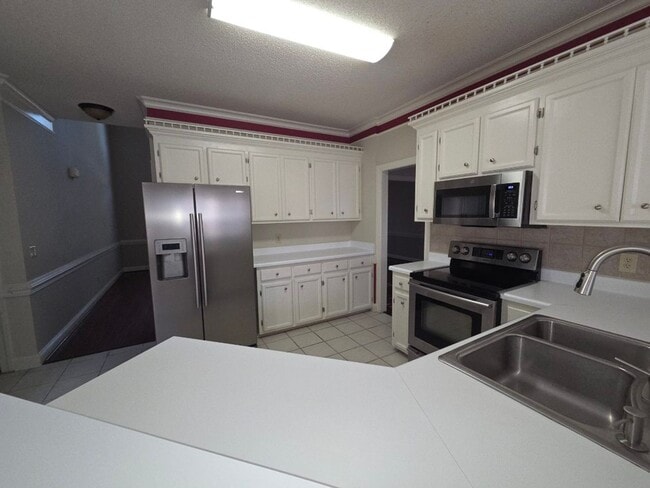 Building Photo - 234 N Marion Dr