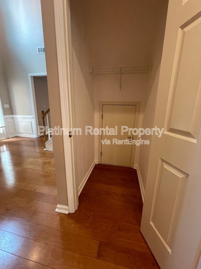 Building Photo - 4916 Durley Ln SE
