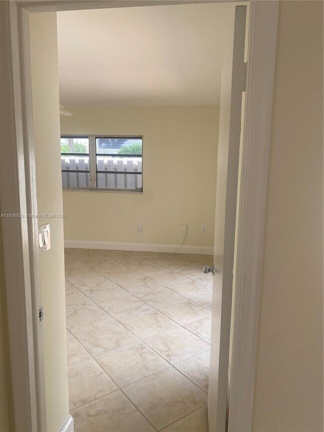 Building Photo - 8108 SW 81st Pl