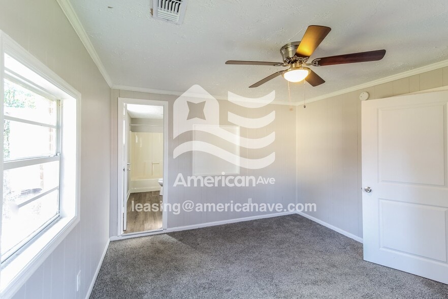 Building Photo - 1912 Lincoln St