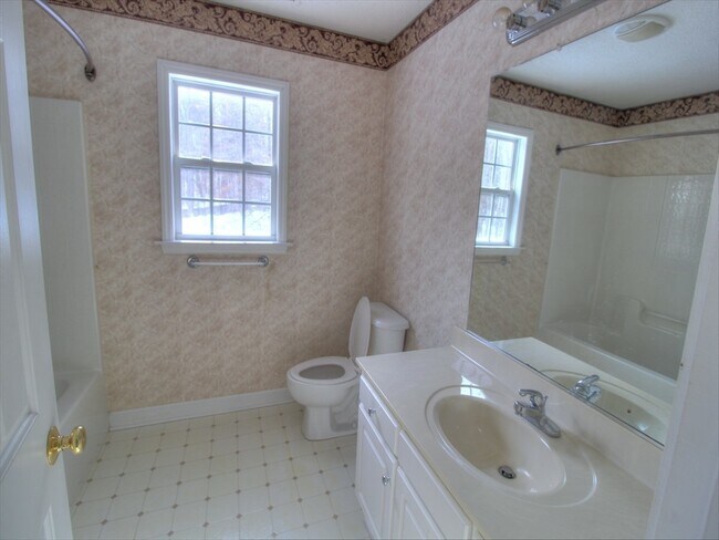 Building Photo - 940 Winterside Ln