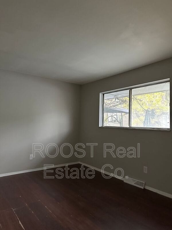 Building Photo - 919-921 Weyant Ave.