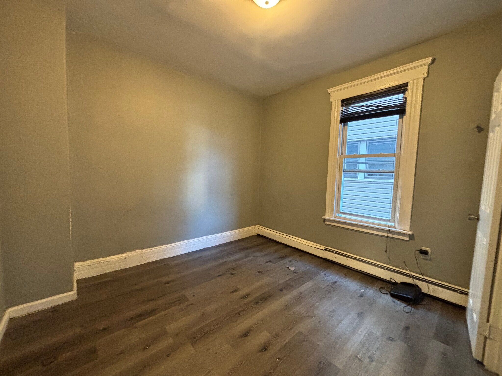 Building Photo - 439 Marshall St