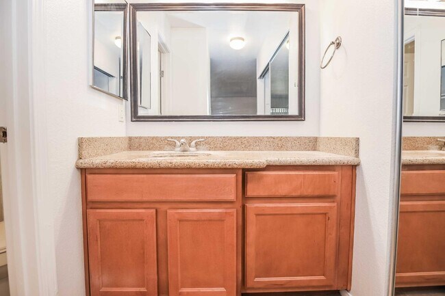 Building Photo - 3715 Tallyho Dr