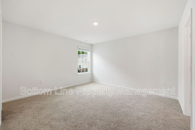 Building Photo - 413 Tucana St