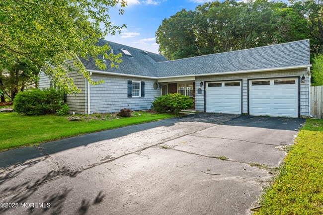 Building Photo - 61 Berkshire Dr