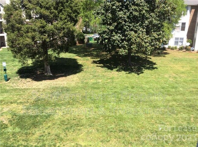 Building Photo - 7368 Rose Terrace Ct