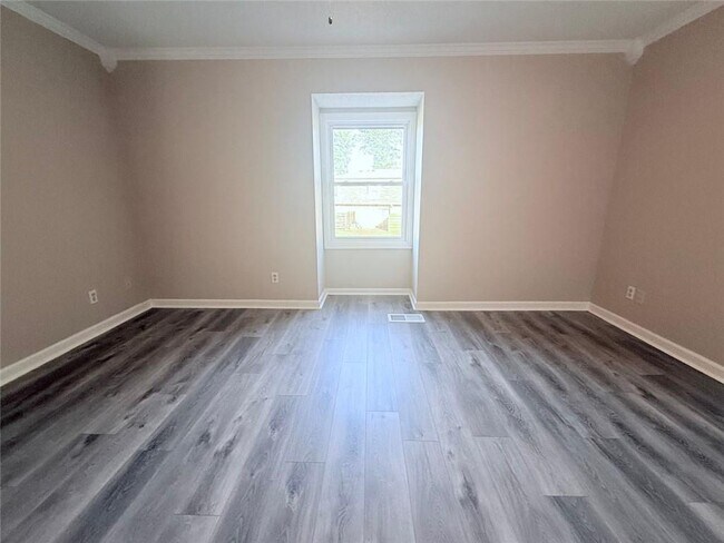 Building Photo - 3730 Old Flowery Branch Rd