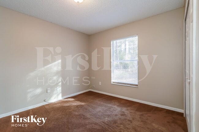 Building Photo - 15013 SE 25th Ave