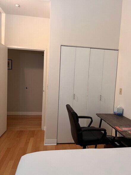 Building Photo - 237 Granby St